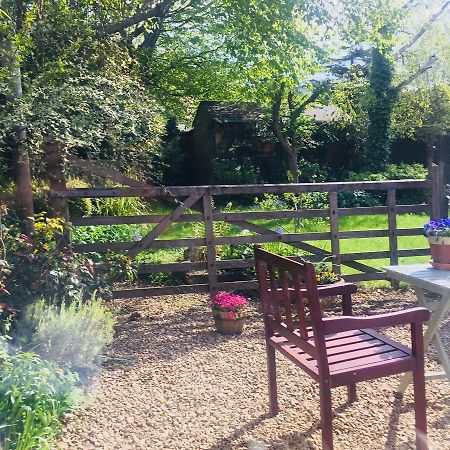 Cherrybrook Glastonbury Buitenkant foto